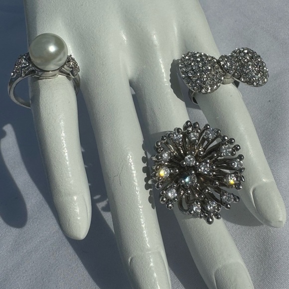 Cute Rhinestone Ring Set - Picture 2 of 7